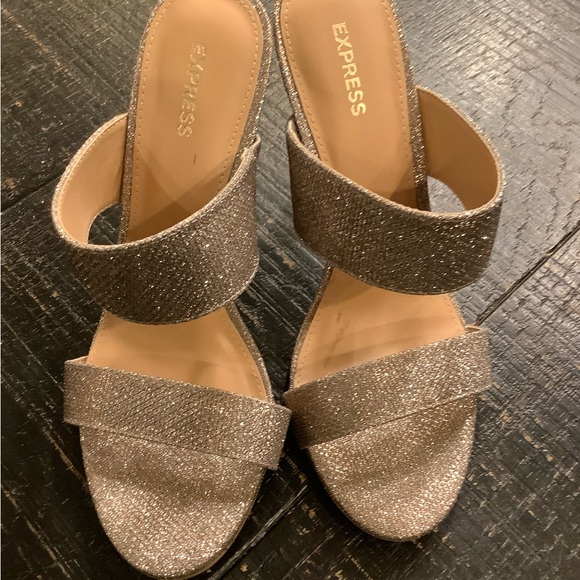 Express Glitter Heels - Picture 2 of 7